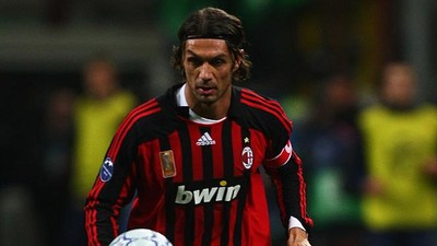 Maldini Hingga Messi: Atas Nama Cinta Bertahan di Satu Klub