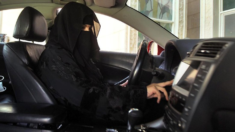 Trump Puji Keputusan Arab Saudi Izinkan Wanita Mengemudi Trump Puji Keputusan Arab Saudi Izinkan Wanita Mengemudi
