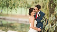 Kala itu Clayton dan pasangannya, Brittany Cook, tengah melakoni sesi photo. Momen penyelamatan ini diabadikan oleh fotografer pernikahan mereka.  (Foto: Dok. Facebook Hatt Photography)