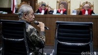 Eddy menjadi saksi dalam sidang dengan terdakwa mantan Inspektur Jenderal Kemendes PDTT Sugito dan Kabag Tata Usaha dan Keuangan Irjen Kemendes PDTT Jarot Budi Prabowo.