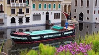 Legoland Florida juga jadi salah satu taman bermain yang ramah autis. Seluruh staff dari Florida amusement park bahkan telah di training untuk anak-anak berkebutuhan khusus seperti autis (CNN)