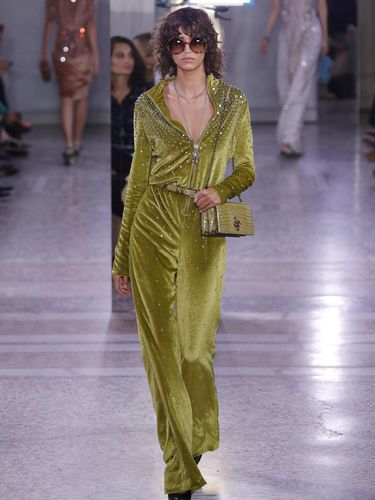 Soft Sequin sampai Pantless, Simak 8 Tren Busana di Milan Fashion Week