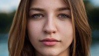Ia mengumpulkan potrait foto wajah-wajah cantik para wanita di seluruh belahan dunia, seperti Angela yang berasal dari Serbia. (Dok. Mihaela Noroc)