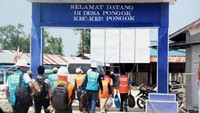 Rencananya pada bulan Oktober nanti, listrik di dua pulau tersebut sudah menyala 24 jam, dan sebanyak 867 rumah terdaftar sebagai pelanggan PLN. Sebelumnya kedua pulau tersebut dilistriki menggunakan pembangkit listrik tenaga surya (PLTS) yang hanya menyala enam jam di malam hari. (PLN).