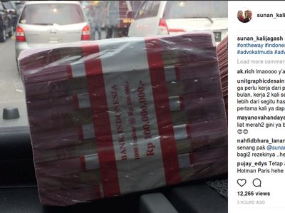 Gaya Pengacara Pamer Harta
