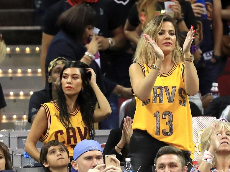 Apakah Khloe Kardashian Benar-benar Hamil? Apakah Khloe Kardashian Benar-benar Hamil?