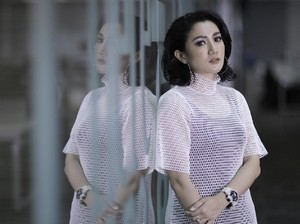 Tinggalkan EDM, Melly Mono Kembali ke Balada