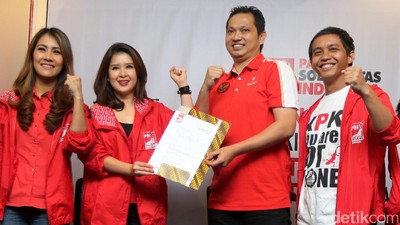 Mantan Atlet Bulutangkis Hariyanto Arbi Daftar Caleg PSI