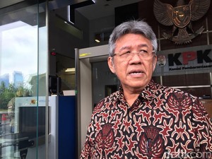 Diperiksa KPK, Sekjen DPR Serahkan Risalah Rapat Komisi I-Bakamla