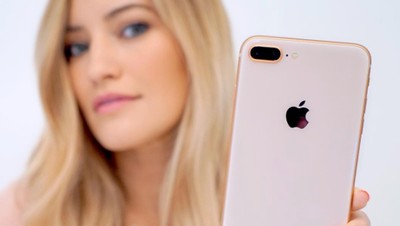 Inikah Tukang Review Gadget Paling Seksi?