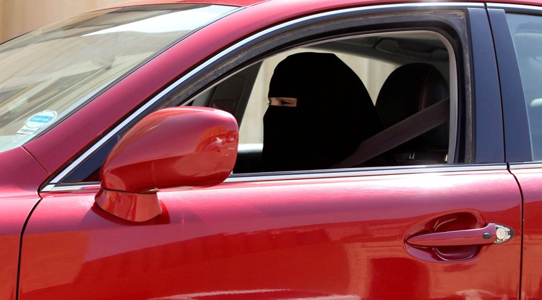 Arab Gelar Pameran Mobil Khusus Wanita Foto: Reuters/File Arab Gelar Pameran Mobil Khusus Wanita Foto: Reuters/File