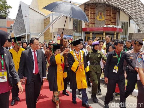 Megawati terima gelar doktor H.C di UNP