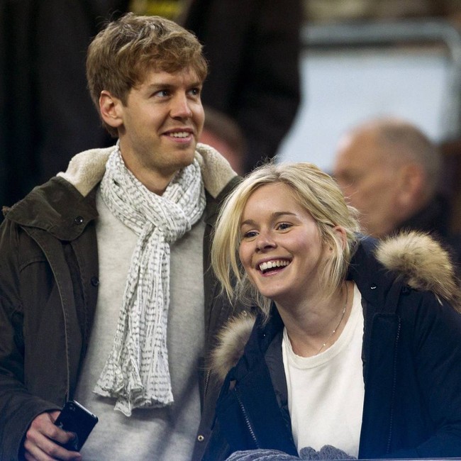 Gadis cantik bernama Hanna Prater ini merupakan kekasih dari pembalap Formula 1 asal Jerman, Sebastian Vettel. Foto: Instagram