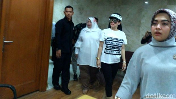  Syahrini di Bareskrim Polri