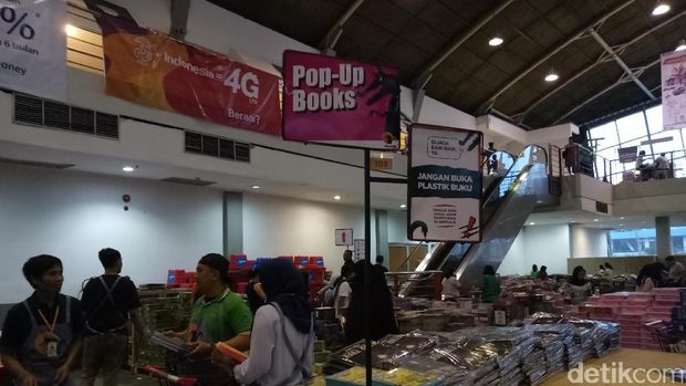 Buku Pop Up di Big Bad Wolf Surabaya Laris Manis Terjual