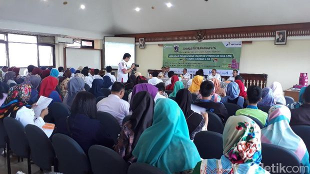 PNS dan CPNS DKI Dilarang Pakai Elpiji 3 Kg