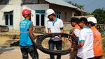 Tembus Hutan, PLN Terangi Pulau Terpencil di Bangka