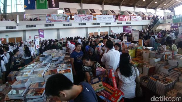 Big Bad Wolf Surabaya Resmi Dibuka untuk Publik Hari Ini