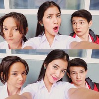 Nama Fita Anggriani mulai melejit saat dirinya membintangi sinetron Diam-Diam Suka: Cinta Lama Bersemi Kembali pada 2014. Meski telah menjadi seorang ibu, pemain Pangeran 2 ini juga masih pantas mengenakan seragam SMA.Foto: Instagram