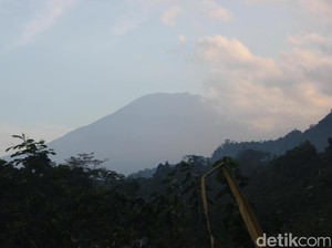 Antisipasi Erupsi Gunung Agung, BPBD Jatim Siapkan 800 Ribu Masker