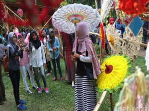 Solo Kembali Meriah dengan Festival Payung Indonesia 2017