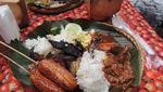 Foto: Wisata Kuliner Unik di Bawah Air Terjun