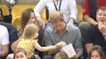 Reaksi Tak Terduga Pangeran Harry Saat Popcorn Dicuri Bocah