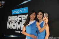 Kelahiran Ponsel Selfie 24 Megapixel Vivo V7+