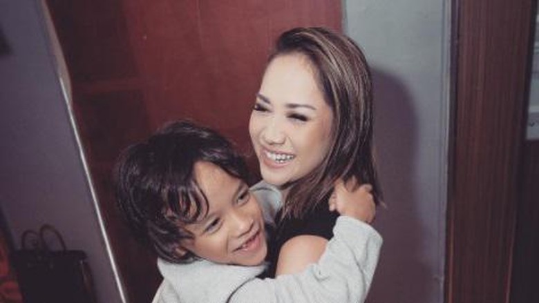 Menggemaskan, Duet BCL Bareng Si Kecil Noah yang Curi Perhatian/ Foto: Instagram Menggemaskan, Duet BCL Bareng Si Kecil Noah yang Curi Perhatian/ Foto: Instagram