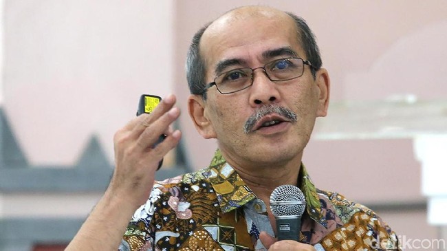 Buruh Janji Nggak Demo, Faisal Basri Kritik Penanganan Corona