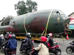 Ada Pesawat Hercules Melewati Jalur Darat Kebumen