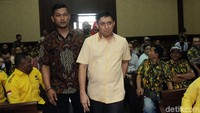 Keluar ruang sidang, ia pun langsung menginap di hotel prodeo.