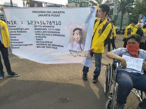 Tuntut Novanto Dicopot, Aliansi Mahasiswa UI Demo di Depan DPR
