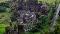 Sejatinya, desa Rohingya ini adalah desa yang cantik. Dikelilingi oleh luasnya areal sawah. Terlihat sangat adem! (Soe Zeya Tun/Reuters)