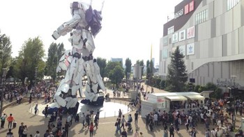Transformasi dua mode Gundam RX-0 Unicorn ini akan terjadi pada pukul 11.00, 13.00, 15.00, dan 17.00. Foto: istimewa