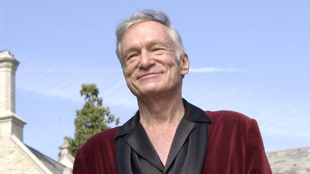 Margot Robbie Bikin Hugh Hefner Penasaran