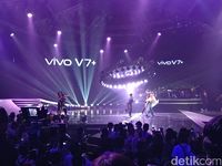 Kelahiran Ponsel Selfie 24 Megapixel Vivo V7+