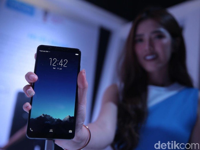 vivo V7+. Foto: Agung Pambudhy vivo V7+. Foto: Agung Pambudhy