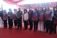 Meriahkan HUT TNI ke-72, Bank Mandiri Gelar Pasar Murah