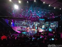 Kelahiran Ponsel Selfie 24 Megapixel Vivo V7+