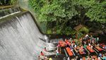Foto: Wisata Kuliner Unik di Bawah Air Terjun