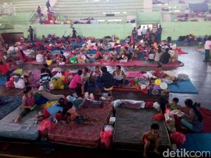 Pengungsi Gunung Agung dari Zona Bahaya akan Dibuatkan Kartu Khusus