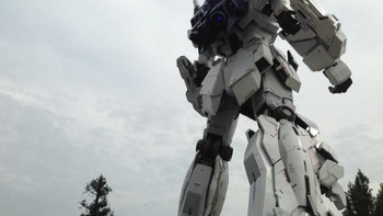 Menariknya, Gundam RX-0 Unicorn ini bisa bertransformasi dalam dua mode. Foto: istimewa