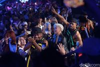 Kelahiran Ponsel Selfie 24 Megapixel Vivo V7+