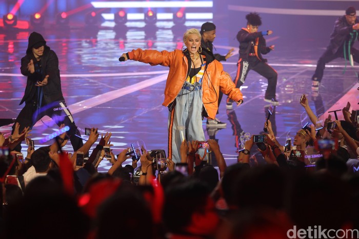 Setelah Video Klip, Agnez Mo Siapkan Album