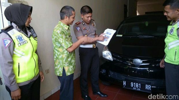Pelanggar lalin di Semarang didatangi polisi.
