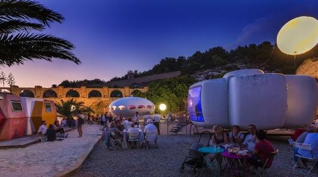 Rumah UFO dan Krisis Minyak