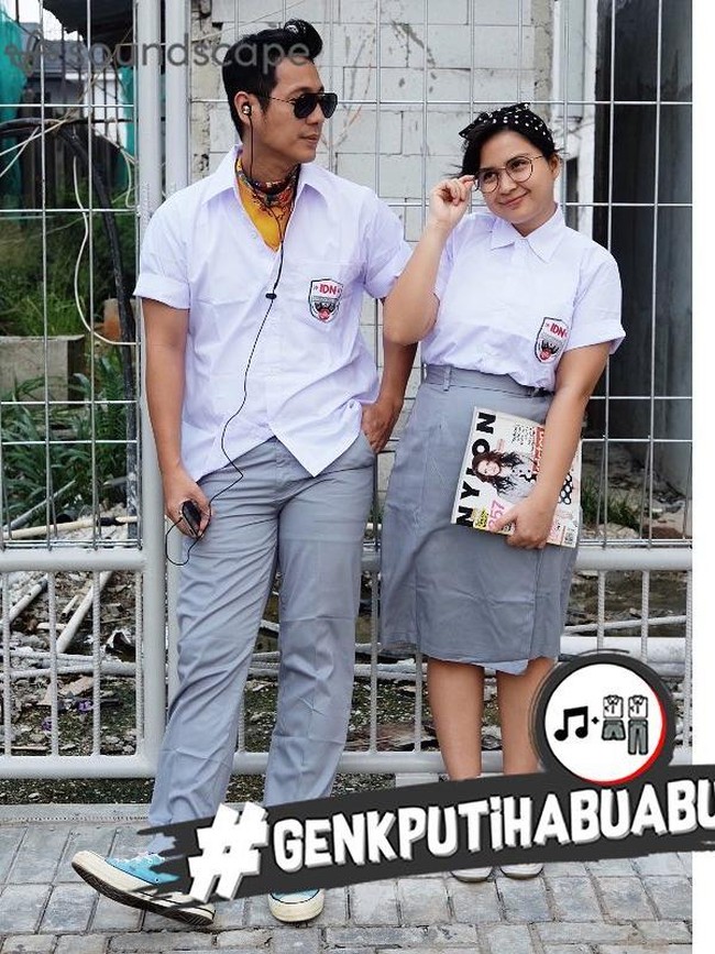 Putri Titian kini berusia 26 tahun dan telah menjadi seorang ibu. Meskipun begitu, istri Junior Liem ini memiliki wajah imut dan baby face sehingga masih cocok jika berpakaian seragam sekolah. Foto: Instagram