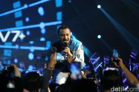 Kelahiran Ponsel Selfie 24 Megapixel Vivo V7+