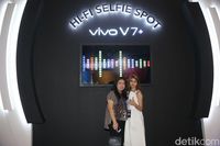 Kelahiran Ponsel Selfie 24 Megapixel Vivo V7+